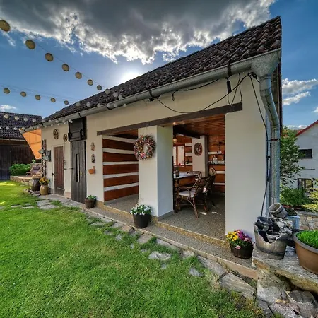 Chaloupka U Potoka Hébergement de vacances *