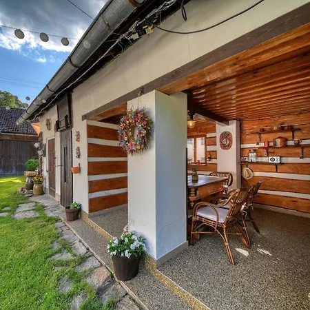 Chaloupka U Potoka Holiday home Kutna Hora